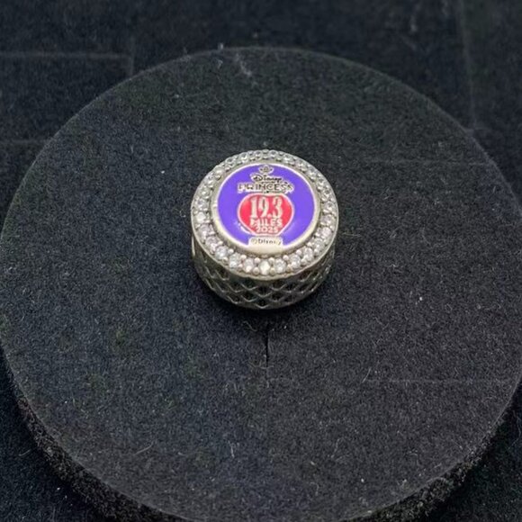 2025 Disney Parks run Disney Princess Weekend Pandora charm Snow White Challenge - Picture 3 of 3